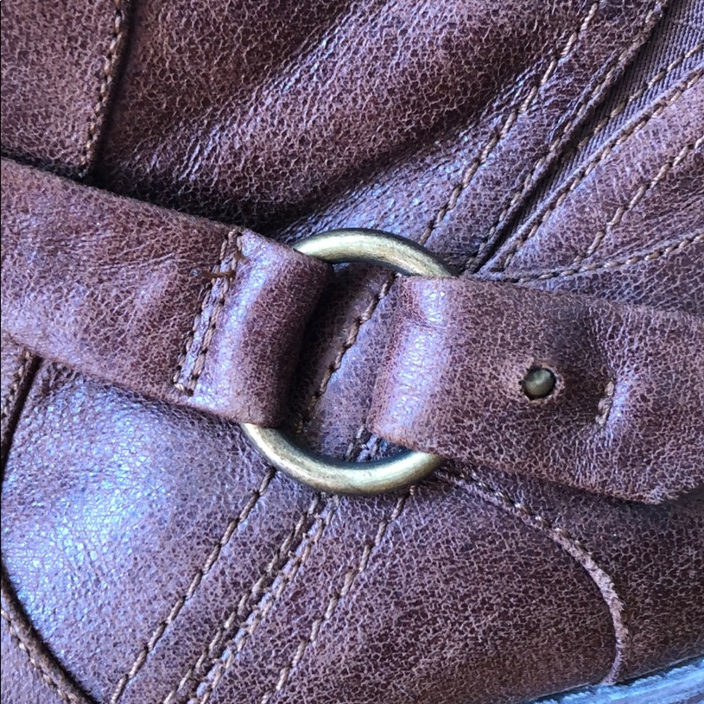 Boots - Picture 2 of 4